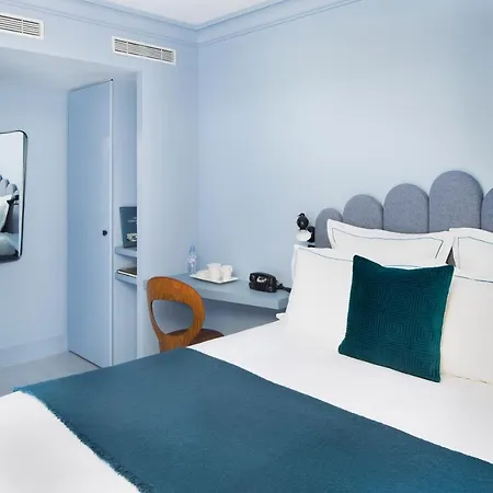 Celeste Batignolles Montmartre 4* Paris