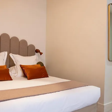 Hotel Celeste Batignolles Montmartre
